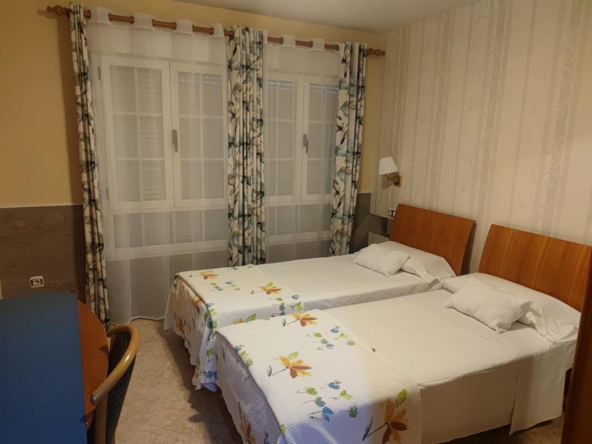 Hostal Burbia Villafranca Del Bierzo Ngoại thất bức ảnh